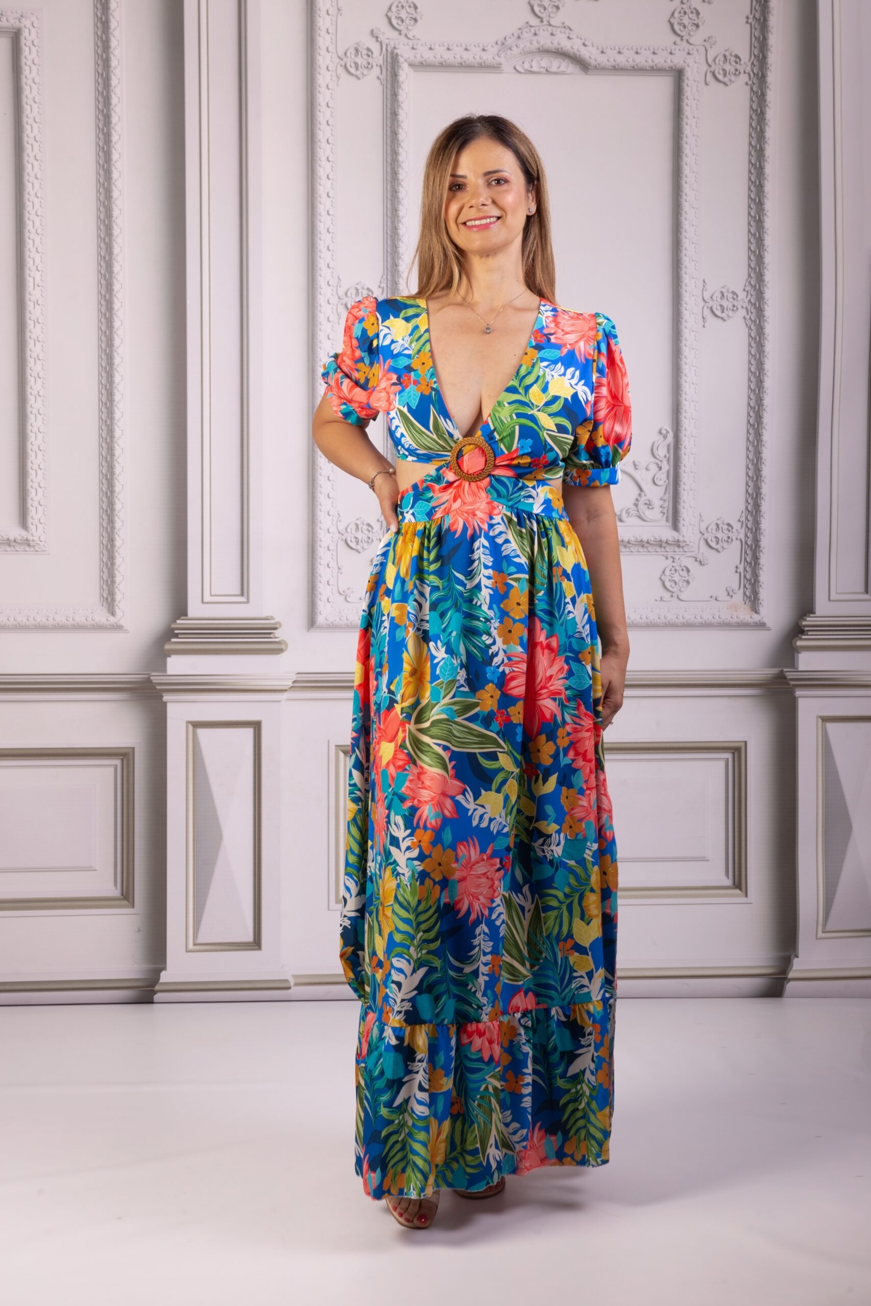 Rochie cu decupaje si material floral